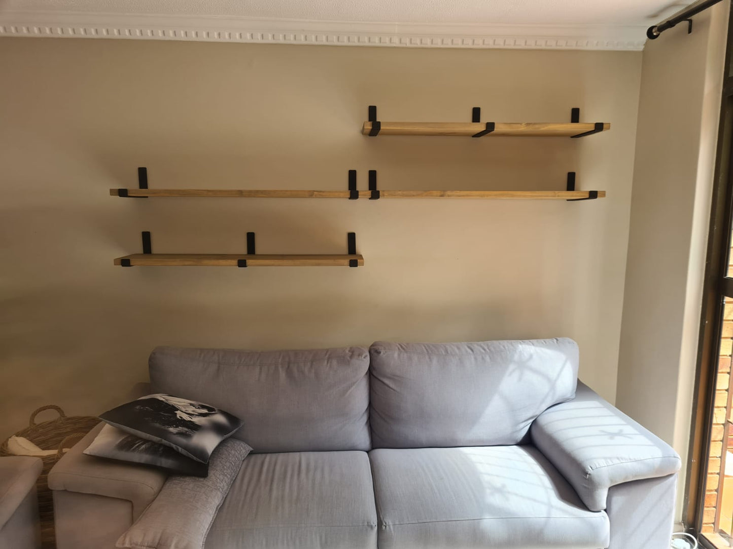 Heavy Duty Shelving Bracket for 300mm wide shelf - L shape