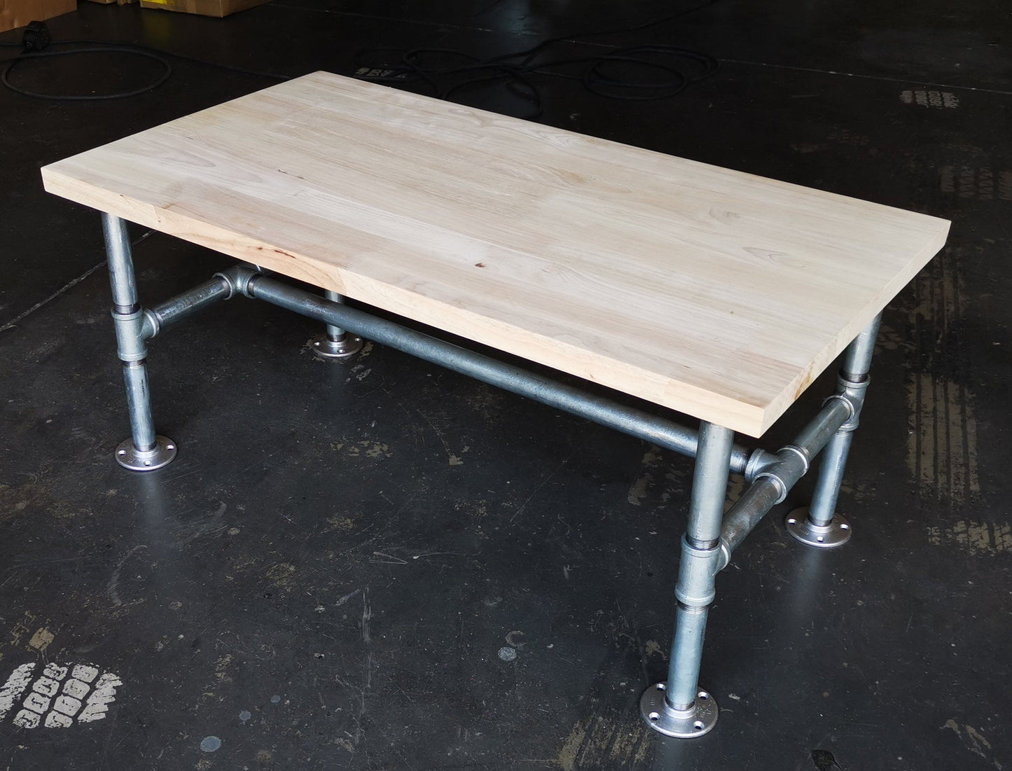 Coffee table pipe frame 25mm - to fit a 1000 x 550 wood top - Aluminium Flanges